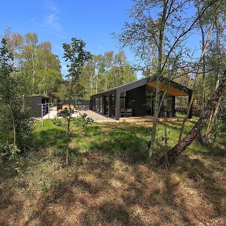 Casa vacanze 9 Person Holiday In L S *