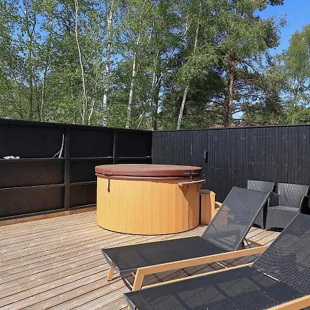 9 Person Holiday In L S *